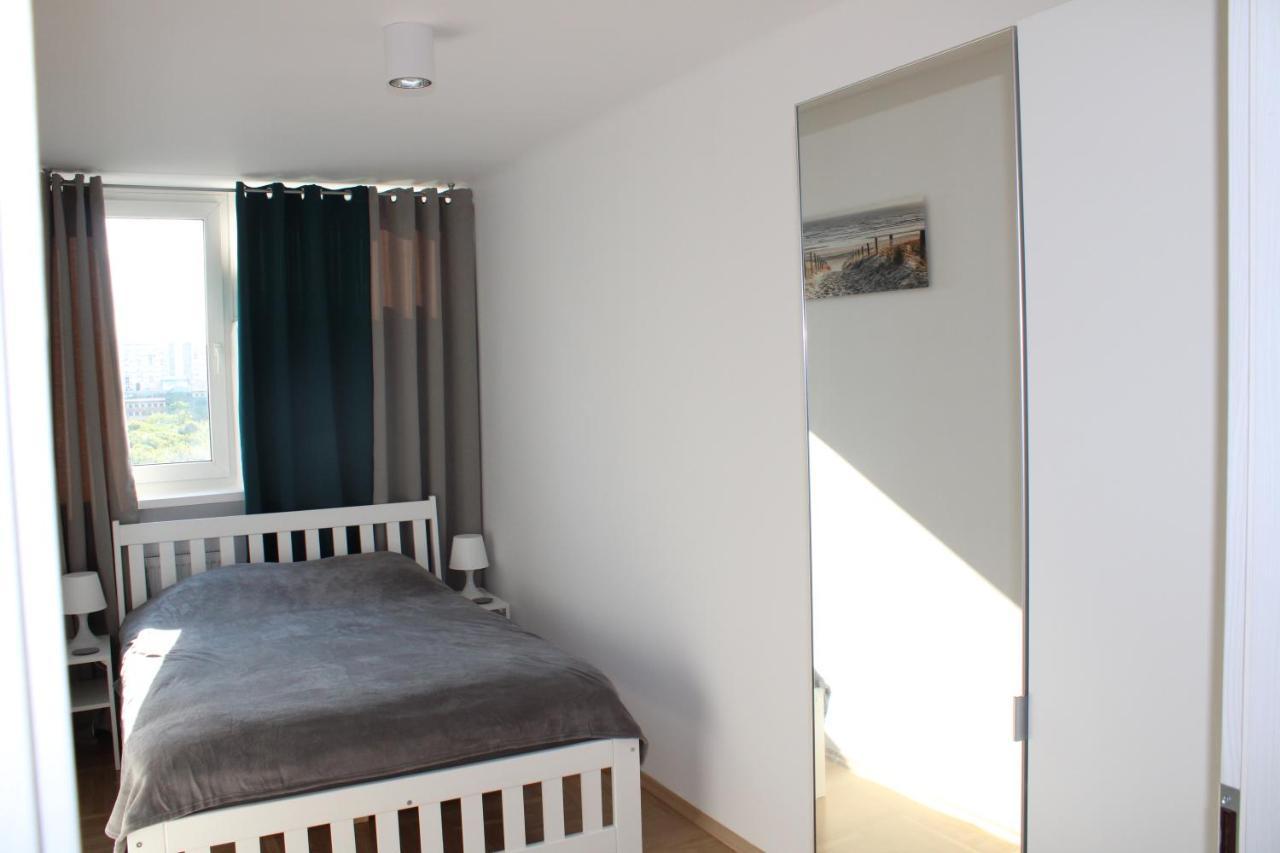 Strict Center Warsaw Comfortable Apartment, 10Th-Floor With Beautiful View On The Park And Skyscrapers, Free Wifi, Self Check-In/Out Buitenkant foto